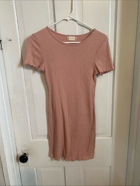 Ribbed Short-Sleeve Bodycon Dress - Pink